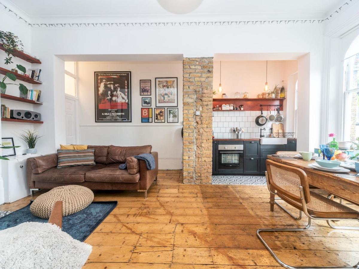 Pass The Keys Rustic And Quirky Flat In Charming Charlton Village Londres Exterior foto